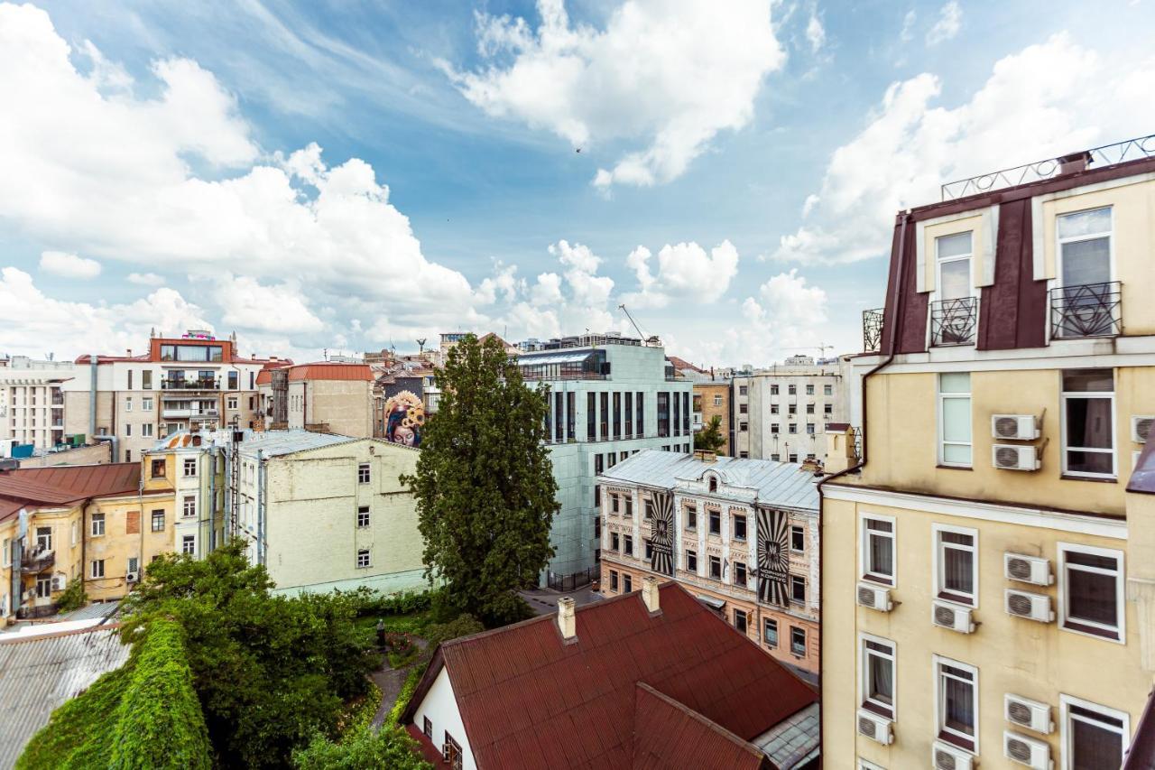 Senator Maidan Aparthotel Kyiv Exterior photo
